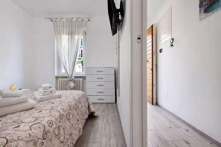Apartment Le Coccinelle Home A Lierna Italy
